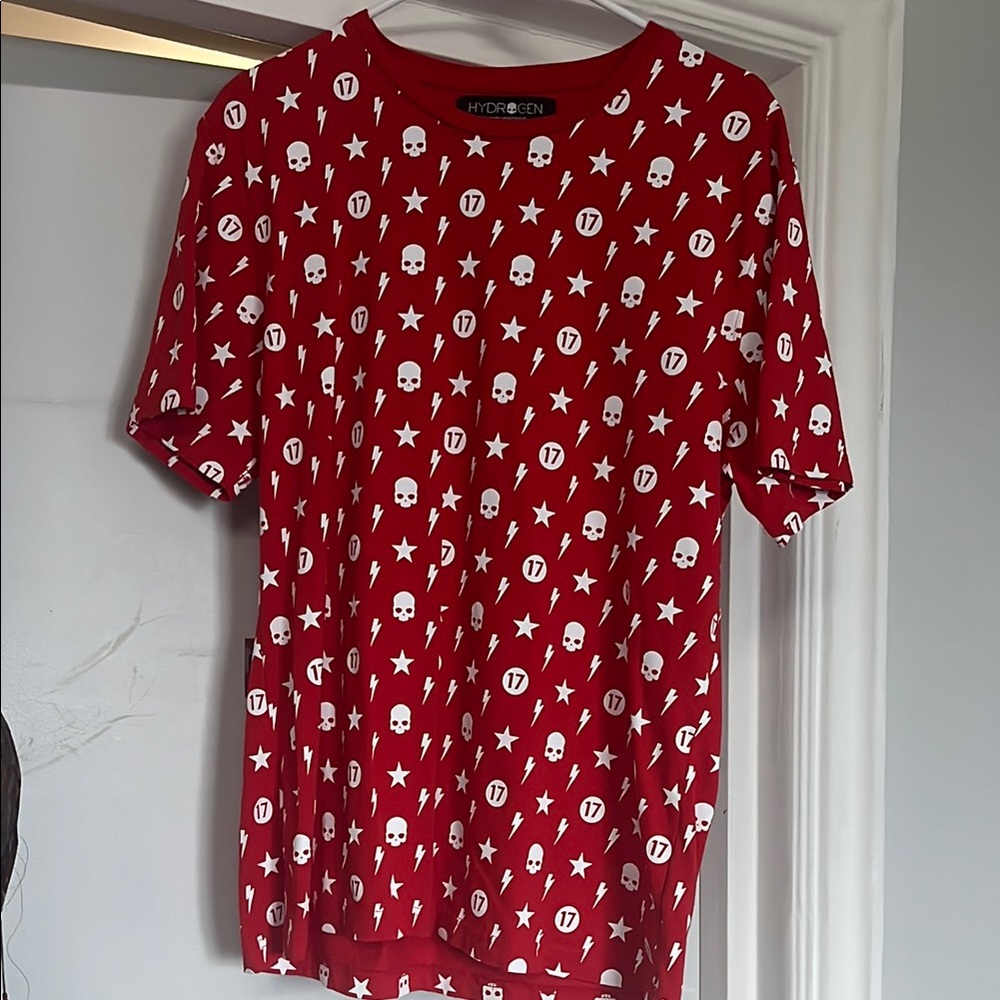 Red Skull and Star Pattern T-Shirt